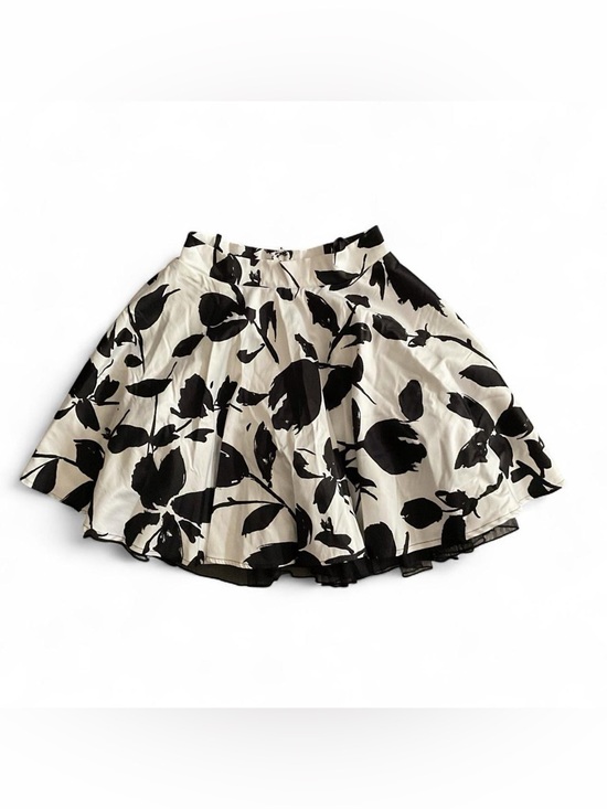 Jodi Kristopher Dresses & Skirts - Jodi Kristopher Black & White Floral Tulle Mini Skirt – Size 1